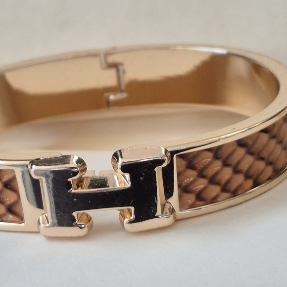 Brown Faux Aniaml Skin Texture  and Gold Bracelet - Picture 3 of 8